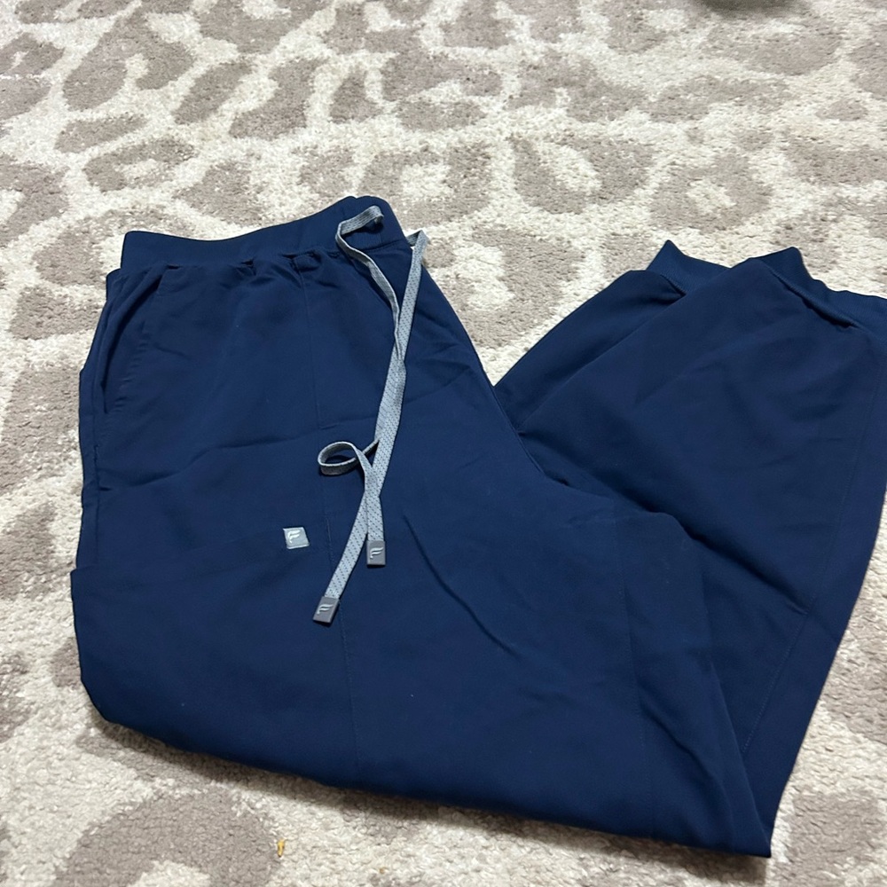 Fabletics Navy Blue Scrub Set - image 2